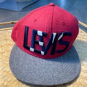 VINTAGE LEVIS SNAPBACK HAT CAP